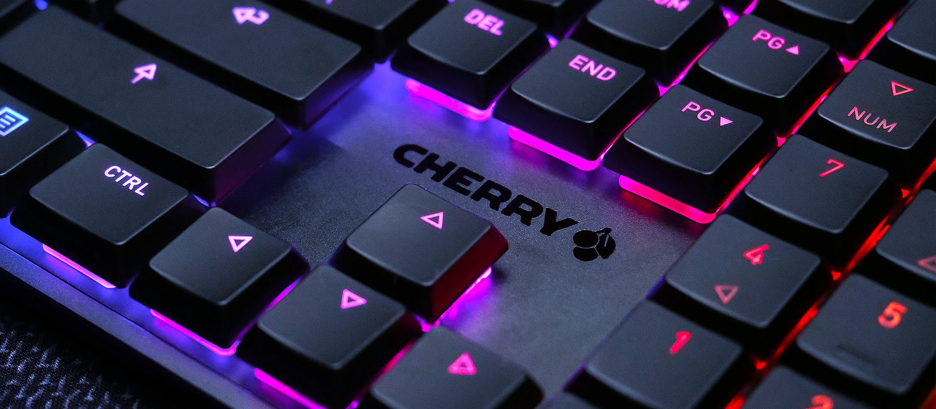 CHERRY MX LOW PROFILE RED｜俊敏、スムーズ、そしてダイレクト - Cherry
