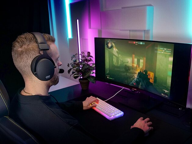 CHERRY XTRFY H2｜有線オーバーイヤー型ゲーミングヘッドセット - Cherry